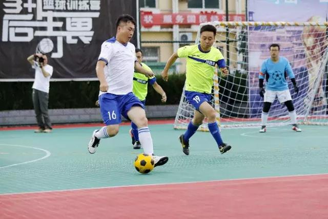 孙铭徽12+10广厦胜广州 王睿泽18分青岛胜福建